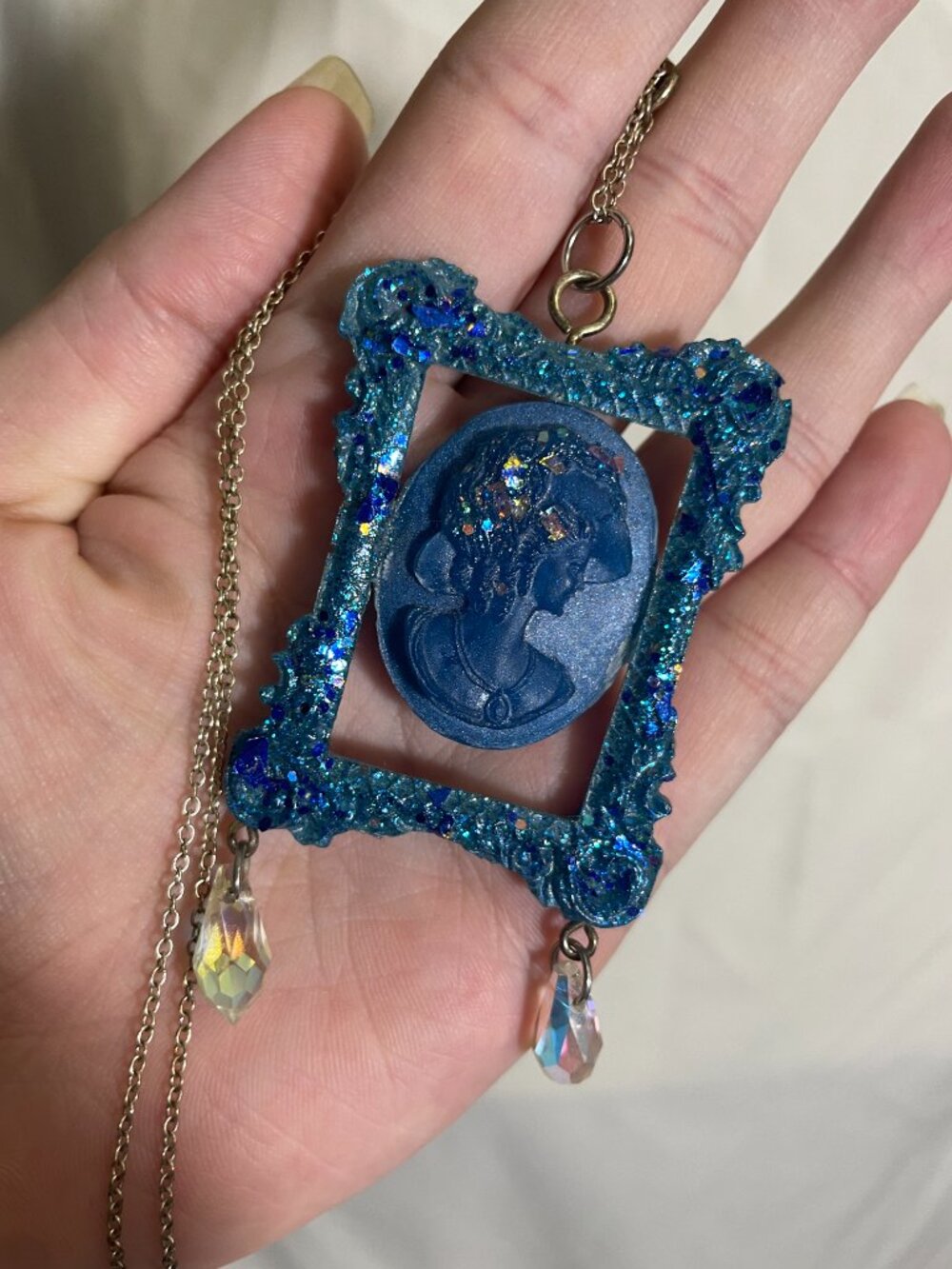 Blue Glitter Cameo Portrait Pendant Necklace Crystal Dangles Silver Tone 18”
